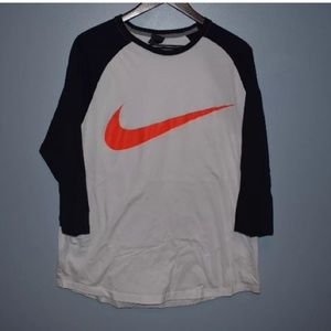 Nike men's baseball style tee
